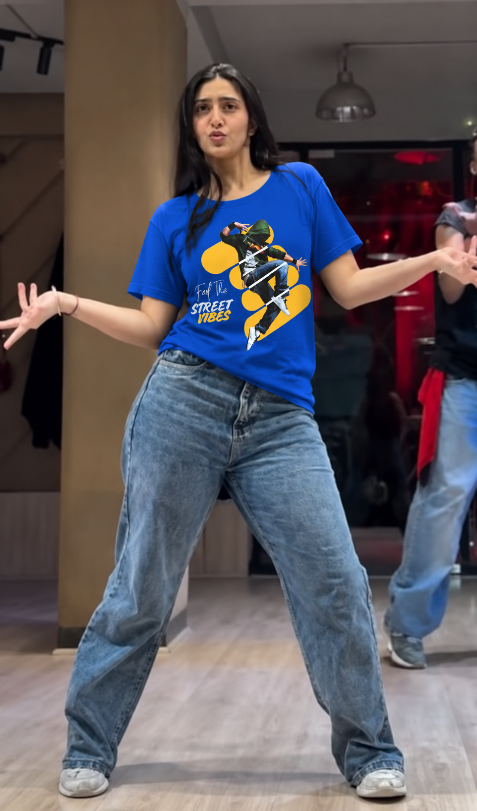 Street Dance regular t-shirt Blue - model (girl)