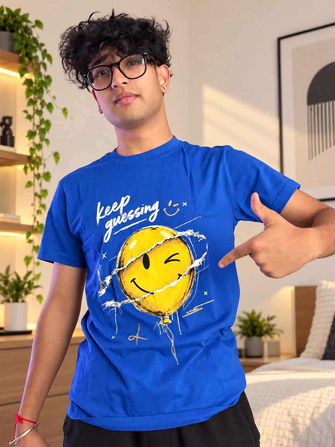 Keep Guessing regular t-shirt Blue - model (boy)