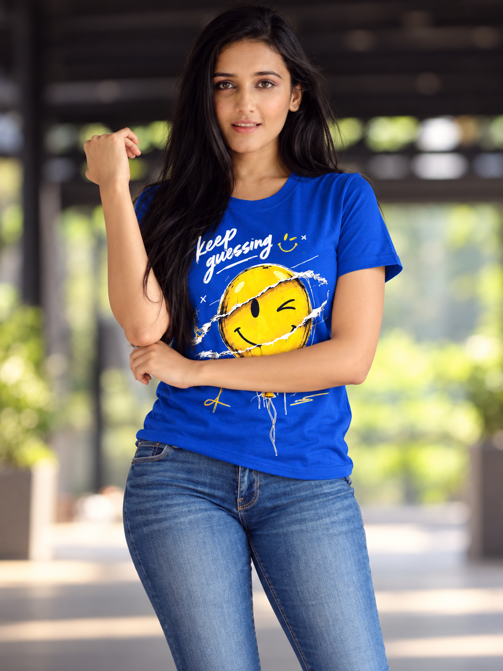 Keep Guessing regular t-shirt Blue - model (girl)