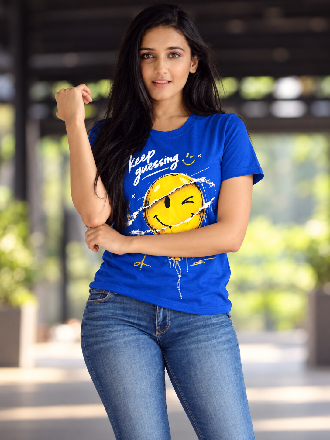 Keep Guessing regular t-shirt Blue - model (girl)