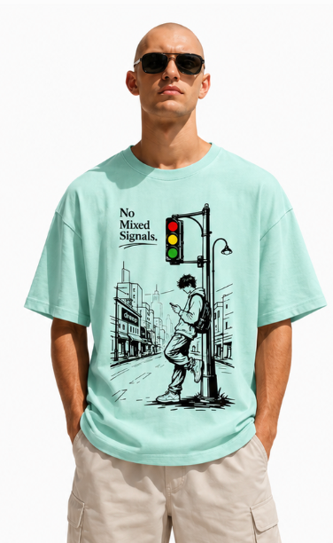 Mixed Signal oversized t-shirt Aqua - model
