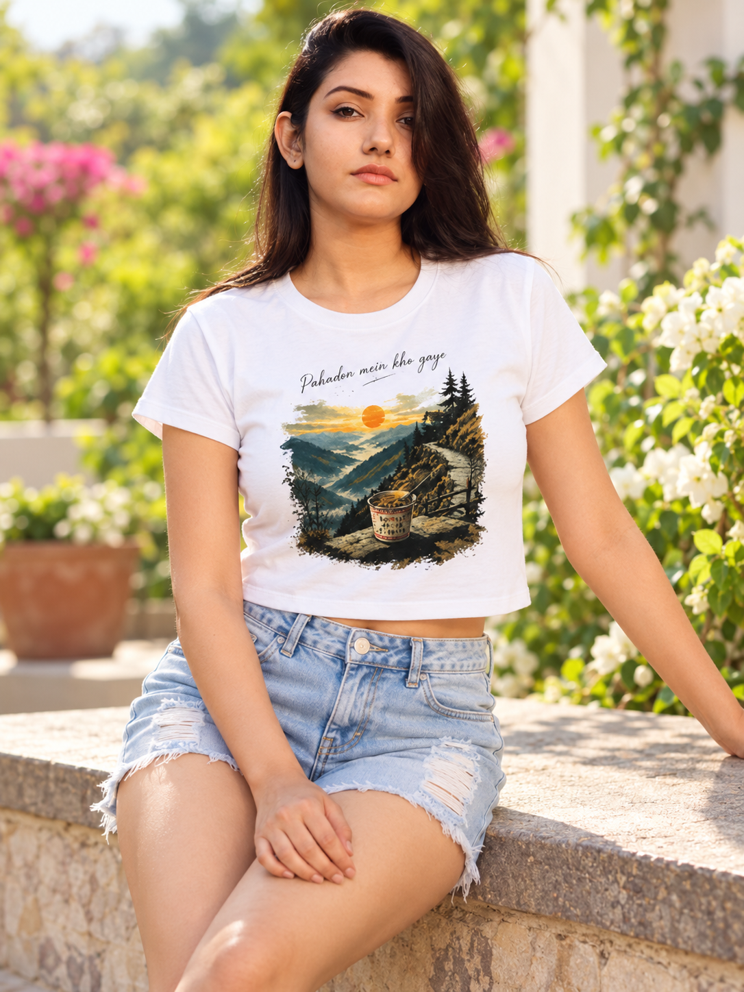 Pahadon Mein crop tee White - model 1
